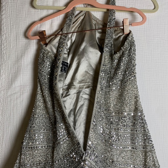 Aidan Mattox US sz 4 formal gown prom, banquet silver sequins flowy and elegant - Picture 7 of 16